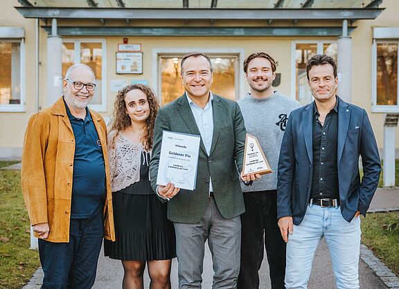 Bernd Meckel (Vorsitzender ADFC), Tanja Weigl (Klimaschutzmanagement LRA), Landrat Thomas Eichinger, Marius Weber (Sport & Tourismus LRA), Rainer Mahl (Radverkehrsbeauftragter (LRA)