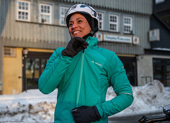 Im Winter gilt: Warm anziehen - aber nicht zu warm. Das "Zwiebelprinzip" hilft.